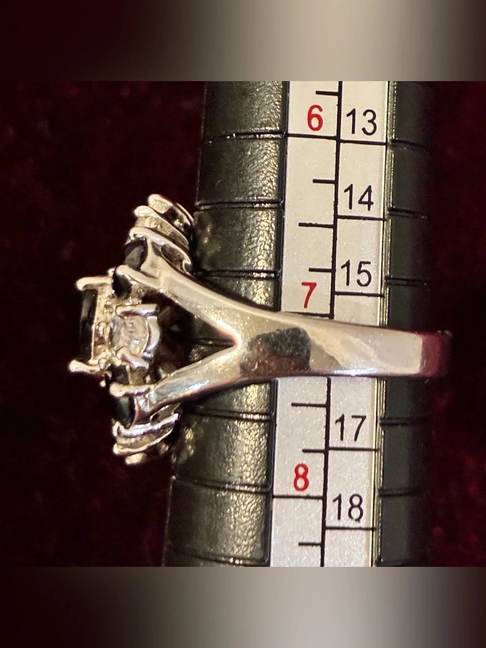 Silver Tone Black & Clear Flower Cluster Cocktail Ring With Box Size 7 Costume